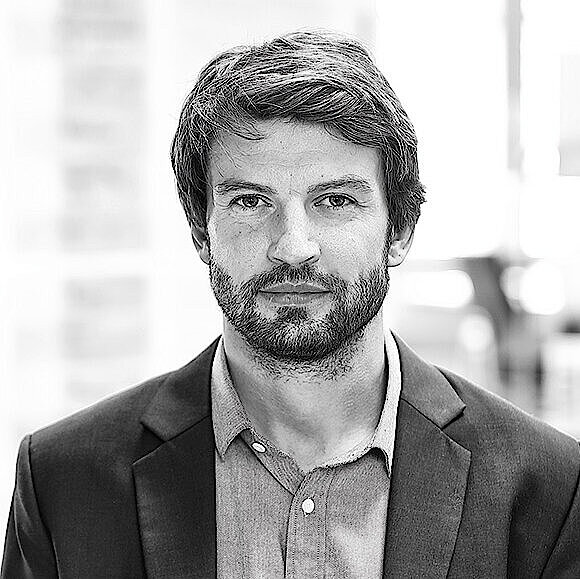 Portrait of a technical service employee.